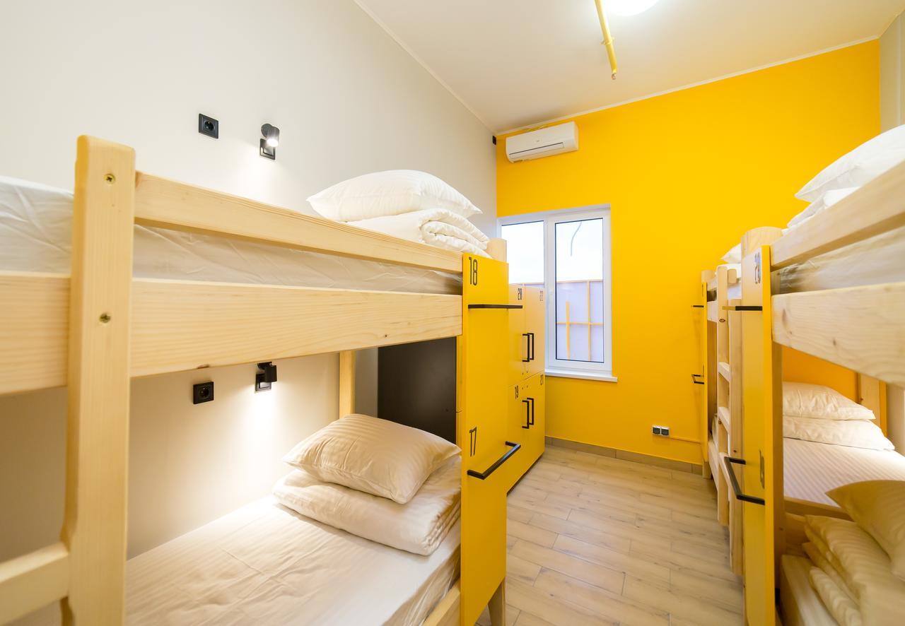 קייב Hotel Bee Station מראה חיצוני תמונה