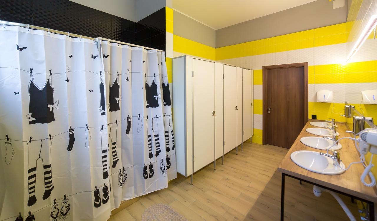 קייב Hotel Bee Station מראה חיצוני תמונה
