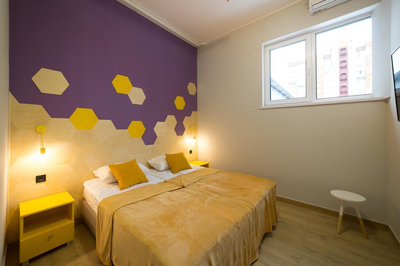 קייב Hotel Bee Station מראה חיצוני תמונה