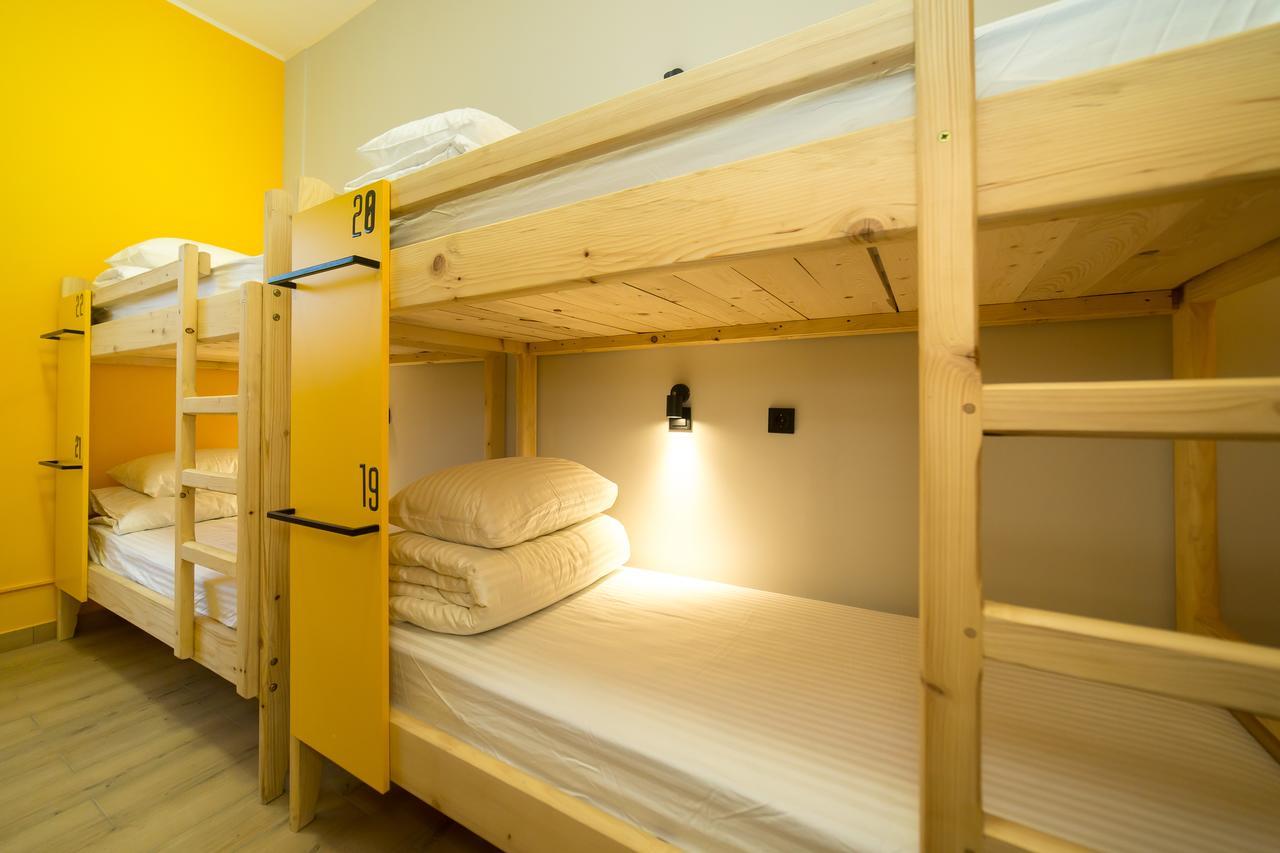 קייב Hotel Bee Station מראה חיצוני תמונה